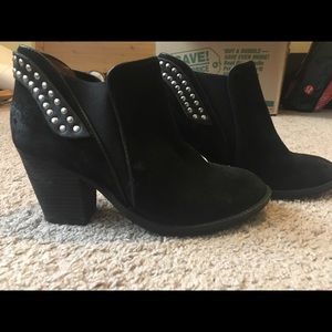 Ankle booties